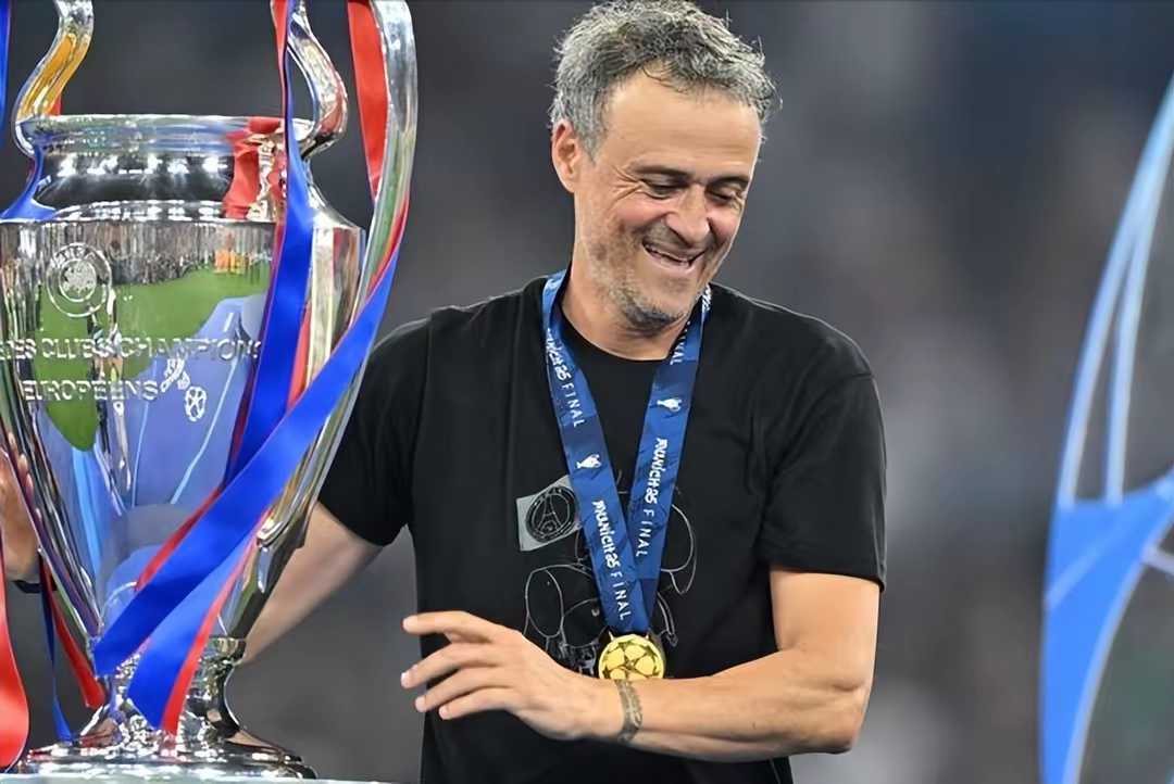 lol台服官网首页地址-包含今夜巴黎圣日耳曼调整名单以备意大利杯，迎来里程碑环节打磨，媒体盛赞，赛程密集仍需轮换的词条